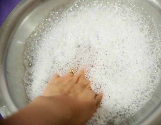 How to do your own Manicure at home